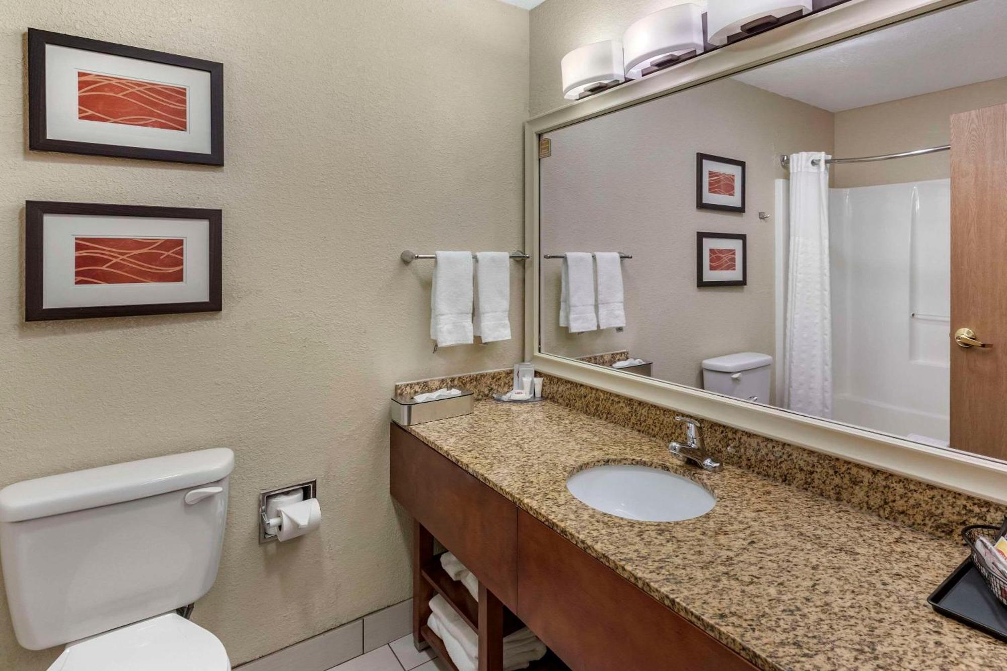 Comfort Inn Denver West Arvada Station Wheat Ridge Bagian luar foto